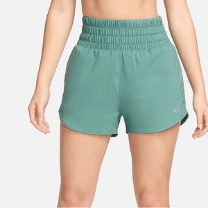 Nike Women's Prima Dri-FIT Ultra High-Rise Shorts 3in